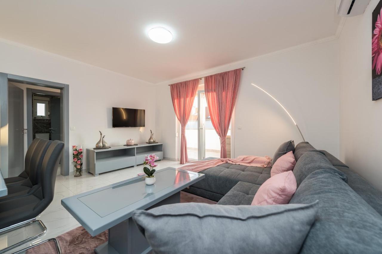 Villa Jana Luxury Apartments Novalja Exterior photo