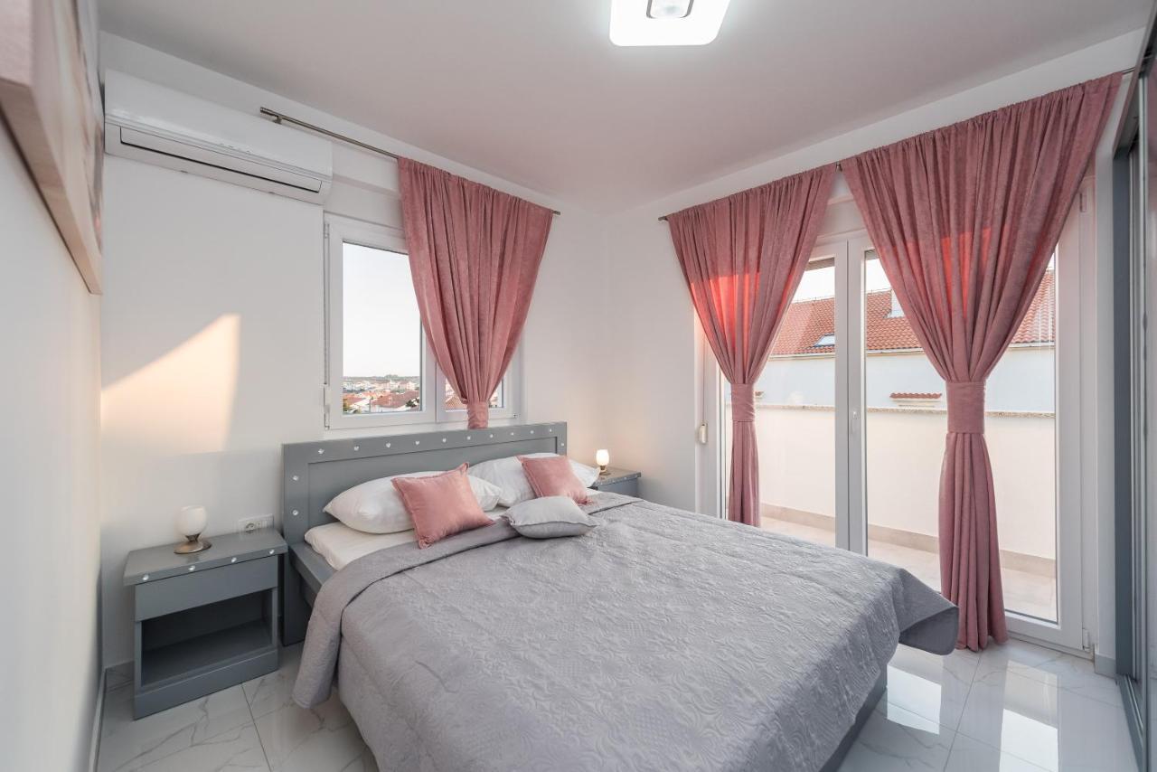 Villa Jana Luxury Apartments Novalja Exterior photo